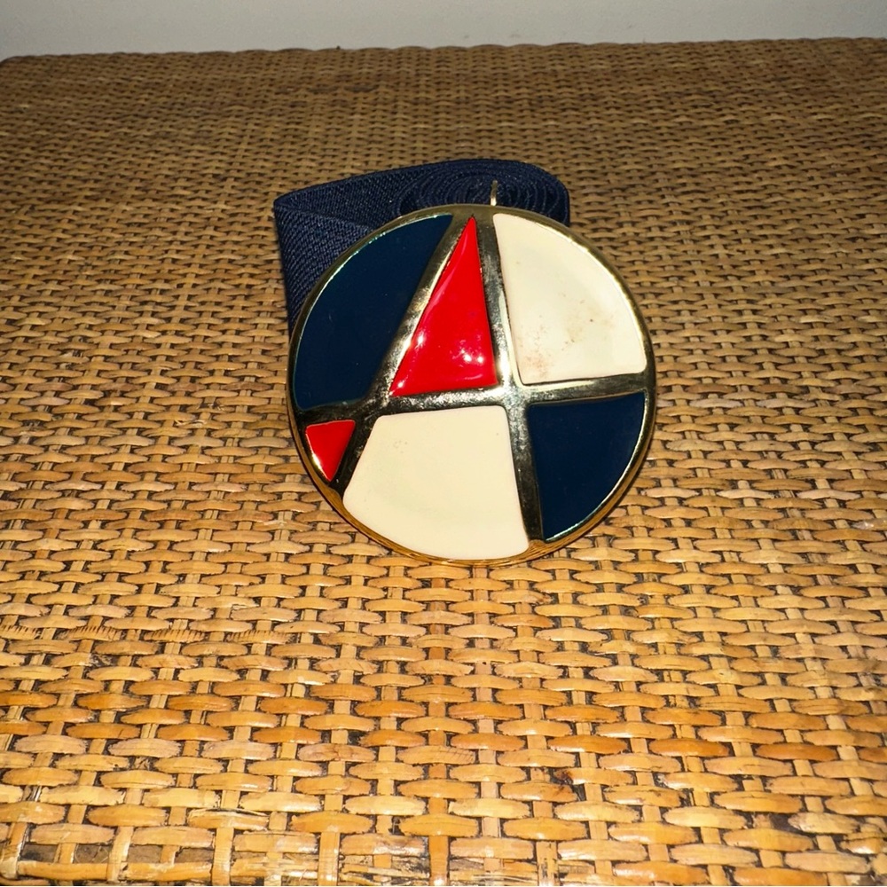 Vintage Woman’s Shield Belt Stretch Americana Disco Captain America Style 33”